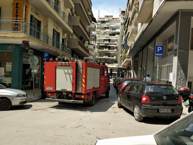 ΤΩΡΑ: Βρέθηκαν χειροβομβίδες σε διαμέρισμα στο κέντρο της Θεσσαλονίκης – Επί ποδός οι αρχές - Φωτογραφία 4