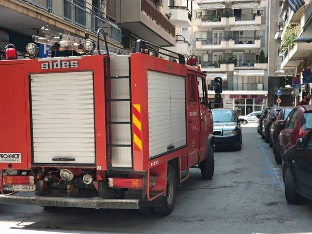 Συναγερμός στη Θεσσαλονίκη - Εντοπίστηκαν χειροβομβίδες σε διαμέρισμα - ΦΩΤΟ - Φωτογραφία 3