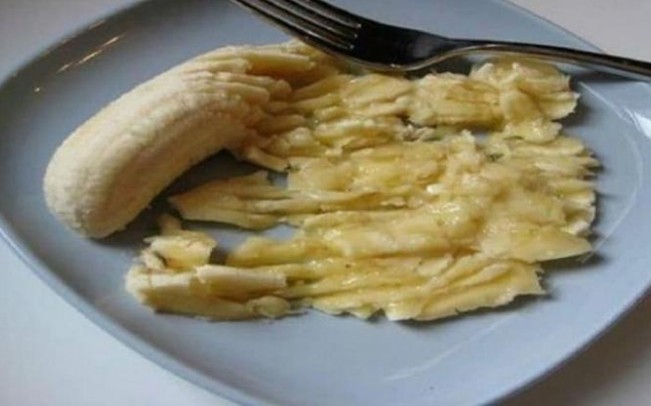 Λιώνει μια μπανάνα και βάζει 2 μαγικά συστατικά - Το αποτέλεσμα θα σας αφήσει άφωνους! - Φωτογραφία 1