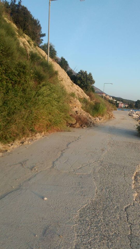 Χώματα, λάσπες, σκουπίδια και σκοτάδια στο Παραλικό δρόμο στην ΠΑΛΑΙΡΟ (ΦΩΤΟ) - Φωτογραφία 8