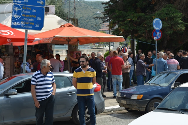 Ολοκληρώθηκε πριν λίγο η κινητοποίηση αγροτών στον Κόμβο Αμφιλοχίας (ΦΩΤΟ-ΒΙΝΤΕΟ) - Φωτογραφία 21