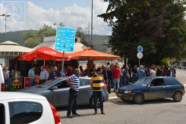 Ολοκληρώθηκε πριν λίγο η κινητοποίηση αγροτών στον Κόμβο Αμφιλοχίας (ΦΩΤΟ-ΒΙΝΤΕΟ) - Φωτογραφία 22