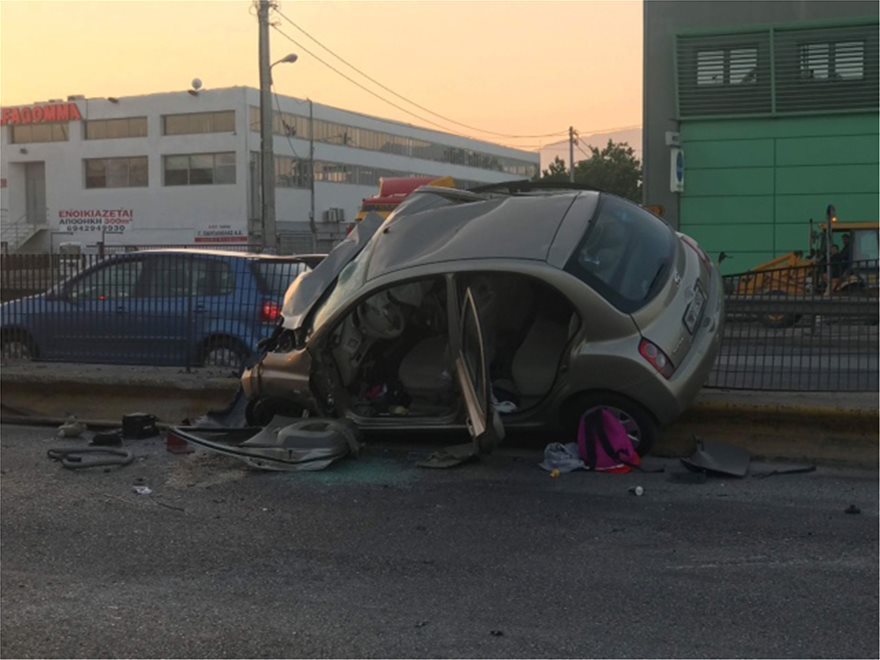 Τραγωδία στον Κηφισό: Οργή και απειλές από τους συγγενείς των θυμάτων για τον οδηγό της νταλίκας - Φωτογραφία 5