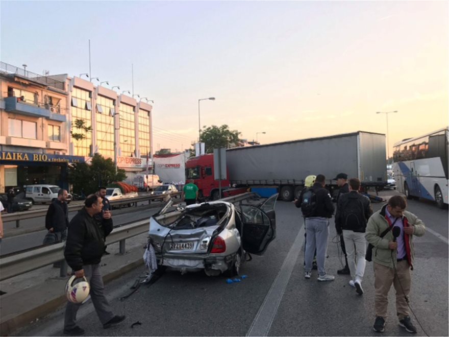 Σοκ: Γιο κι αδελφό έχει χάσει σε τροχαία ο οδηγός που σκόρπισε το θάνατο στον Κηφισό - Φωτογραφία 3