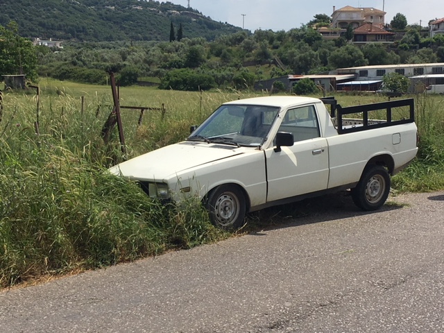 Αγρίνιο: Εκτροπή αγροτικού κοντά στον κόμβο Αμαλίας – Στο νοσοκομείο ο οδηγός (φωτο) - Φωτογραφία 2