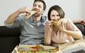 Γιατί οι άνδρες τρώνε παραπάνω όταν συνοδεύονται από γυναίκες; - Φωτογραφία 1