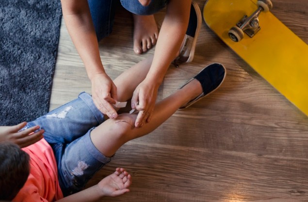 Παιδικοί τραυματισμοί: Ποια είναι τα πιο κοινά λάθη που κάνουν οι γονείς; - Φωτογραφία 1