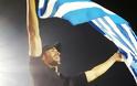 Αποθεώθηκε ο Enrique Iglesias με την ελληνική σημαία στα χέρια στο ΟΑΚΑ - Φωτογραφία 5