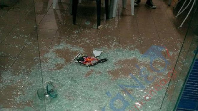 Πάτρα: Νέα επίθεση στο στέκι της Κυπριακής φοιτητικής οργάνωσης Πρωτοπορία, στην Πλατεία Νόρμαν - Τα μεσάνυχτα άγνωστοι έσπασαν τη τζαμαρία - Φωτογραφία 2