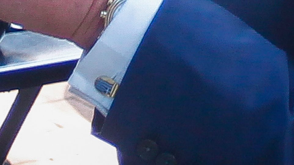Ο Κάρολος φορούσε μανικετόκουμπα με την ελληνική σημαία - Φωτογραφία 1