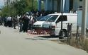 Αίγιο: Οδύνη και σπαραγμός στην κηδεία του 44χρονου αγρότη Παναγιώτη Τσαρούχη - Φωτογραφία 4
