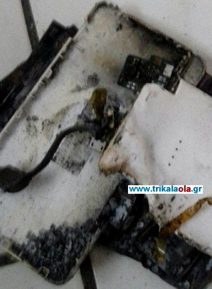 Απίστευτο: Ανατινάχτηκε και πήρε φωτιά συσκευή Power Bank στα Τρίκαλα - Σοκάρουν οι εικόνες - Φωτογραφία 4