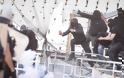 Οπαδός του ΠΑΟΚ με... πένσα, σκίζει τα διαχωριστικά στο ΟΑΚΑ [photos] - Φωτογραφία 8
