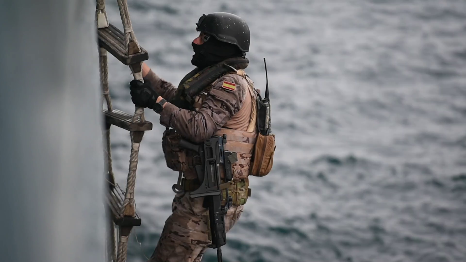 Νηοψία στη Μαύρη Θάλασσα καρέ- καρέ: Η αδρεναλίνη στο κόκκινο –  Ισπανοί ελέγχουν “ύποπτο” πλοίο στην άσκηση Sea Shield  με ελληνική συμμετοχή - Φωτογραφία 1