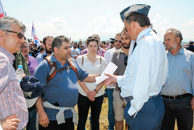 Μαζική και μαχητική η κινητοποίηση στη Βάση του AKTIOY (ΦΩΤΟ) - Φωτογραφία 2