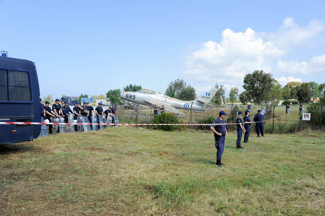 Μαζική και μαχητική η κινητοποίηση στη Βάση του AKTIOY (ΦΩΤΟ) - Φωτογραφία 5