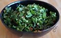Η συνταγή της Ημέρας: Σαλάτα κέιλ με λεμόνι, καυτερή πιπεριά και μέντα