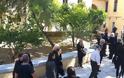 Εκρηκτικό κλίμα στα Δικαστήρια Χανίων: Θρήνος και οργή στην δίκη για τον φόνο του 23χρονου [photos+video] - Φωτογραφία 2