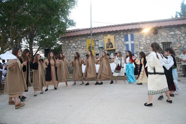 Γιορτή κατηχητικών και των κύκλων Μελέτης Αγίας Γραφής στην Ιερά Μονή ΑΓΙΟΥ ΝΙΚΟΛΑΟΥ Κατούνας (ΦΩΤΟ) - Φωτογραφία 12