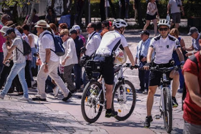 Περιπολία σε δύο τροχούς στο κέντρο της Αθήνας - Φωτογραφία 5