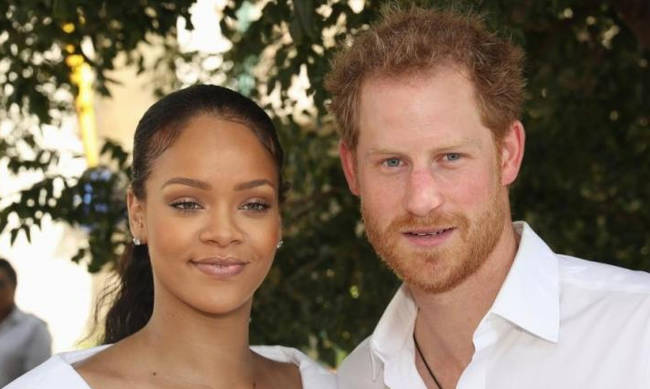 Όταν ρώτησαν τη Rihanna αν θα βρίσκεται στο βασιλικό γάμο, η απάντηση ήταν πληρωμένη… - Φωτογραφία 1