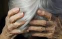 Νύχτα τρόμου για 92χρονη που βασανίστηκε από ληστές στο σπίτι της στη Γλυφάδα - Απείλησαν να τη σκοτώσουν, αν δεν τους έδινε χρήματα