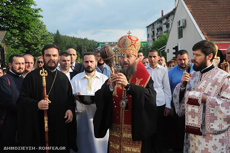 Μια ολόκληρη πόλη συμμετείχε στην Λιτανεία του Αγίου Βασιλείου του Οστρόγκ - Φωτογραφία 9