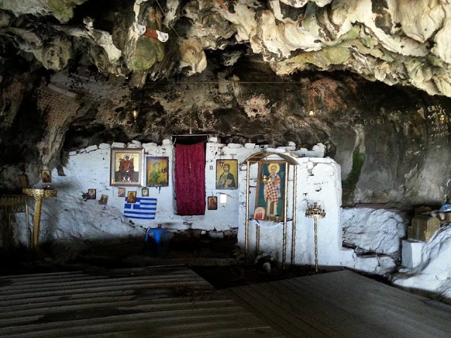 Ο Άγιος Νικόλαος ο Κρεμαστός, τα θαύματα,  η διαδρομή των Λειψάνων του Αγίου και από την Αιτωλοακαρνανία!! - Φωτογραφία 3