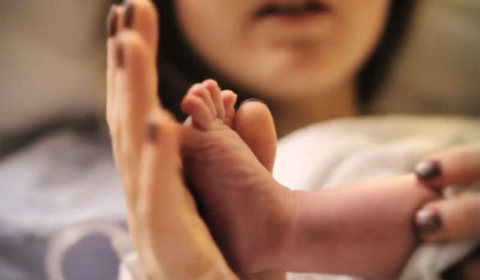 Πέντε λόγοι που τα νεογέννητα μωρά είναι στην πραγματικότητα σαν μικροί εξωγήινοι - Φωτογραφία 1