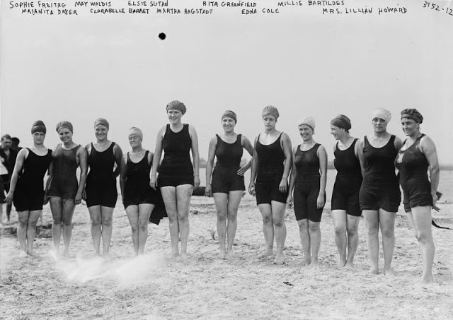 Όταν οι γυναίκες έδωσαν μάχες για να μπορούν να κολυμπούν όπως οι άντρες - Φωτογραφία 3