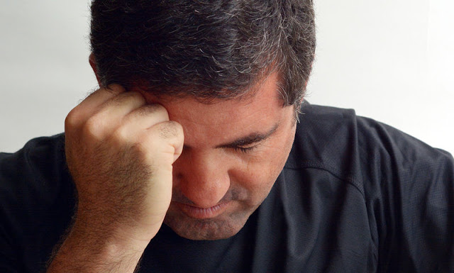 Πώς συνδέεται το άγχος με τον κίνδυνο καταγμάτων και την οστική μας υγεία; - Φωτογραφία 1