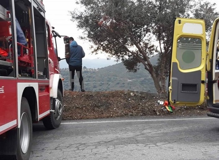 Γυναίκα έπεσε και τραυματίστηκε σε δύσβατη περιοχή της Παραβολας - Φωτογραφία 1