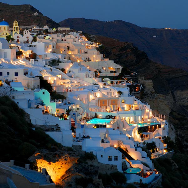 7 παραμυθένιες πόλεις χτισμένες πάνω σε βράχια… Ανάμεσα τους και μια ελληνική που ξεχωρίζει - Φωτογραφία 4