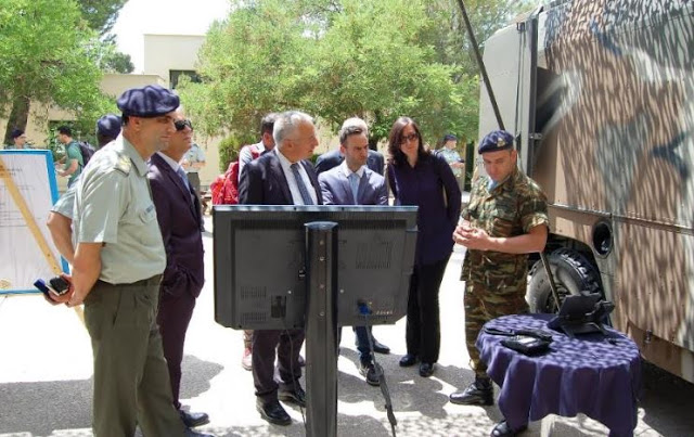 Επίσκεψη Αρχηγού Γενικού Επιτελείου Στρατού (ΓΕΣ) στη Σχολή Διαβιβάσεων (ΣΔΒ) και στη Σχολή Πυροβολικού (ΣΠΒ) - Φωτογραφία 17