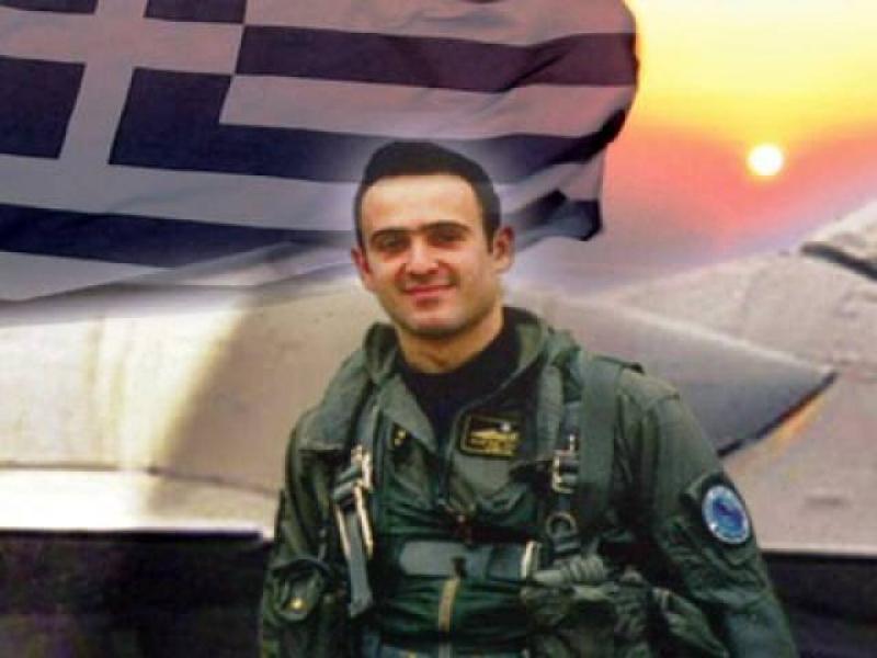 Η Ελλάδα και η Πολεμική Αεροπορία τιμούν την μνήμη του ήρωα Κώστα Ηλιάκη (ΦΩΤΟ) - Φωτογραφία 2