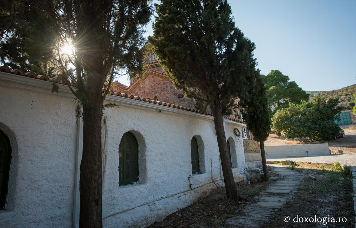 Νέα Μάκρη - Η Ιερά Μονή του Αγίου Εφραίμ του Νέου (74 φωτογραφίες) - Φωτογραφία 57