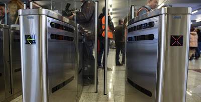 Εκτόξευση στα έσοδα του μετρό, μετά το κλείσιμο των μπαρών - Φωτογραφία 1