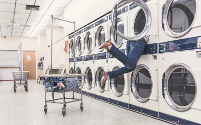 7 hacks για το πλύσιμο των ρούχων που όλοι οι φοιτητές πρέπει να γνωρίζουν - Φωτογραφία 1