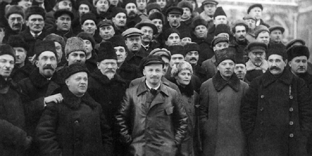 Η εκτέλεση του σοβιετικού στελέχους Νικολάι Μπουχάριν κατά τις μεγάλες εκκαθαρίσεις. Τα γράμματα στον Στάλιν και η διαπόμπευσή του πριν τη δίκη - Φωτογραφία 3