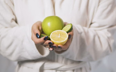 6 λόγοι για να στίβεις λεμόνια το πρωί - Φωτογραφία 1