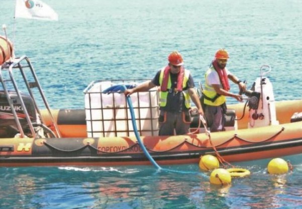 Λεμεσός: Έπιασαν δουλειά τα σκάφη επιτήρησης μόλυνσης - Φωτογραφία 1