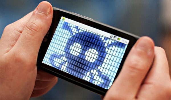 Προσοχή σε μηνύματα τύπου – Έχετε 4 ιούς στο κινητό σας - Φωτογραφία 1