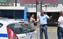 Λαμία: Δείτε συγκλονιστικό βίντεο τη στιγμή που ο αστυνομικός αποτρέπει την αυτοκτονία πολύτεκνου πατέρα - Φωτογραφία 9