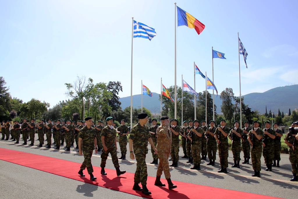 Επίσκεψη στο ΓΕΣ του Αρχηγού Χερσαίων Δυνάμεων της Ρουμανίας, Υποστράτηγου Ovidiu Liviu Uifaleanu (14 ΦΩΤΟ) - Φωτογραφία 2