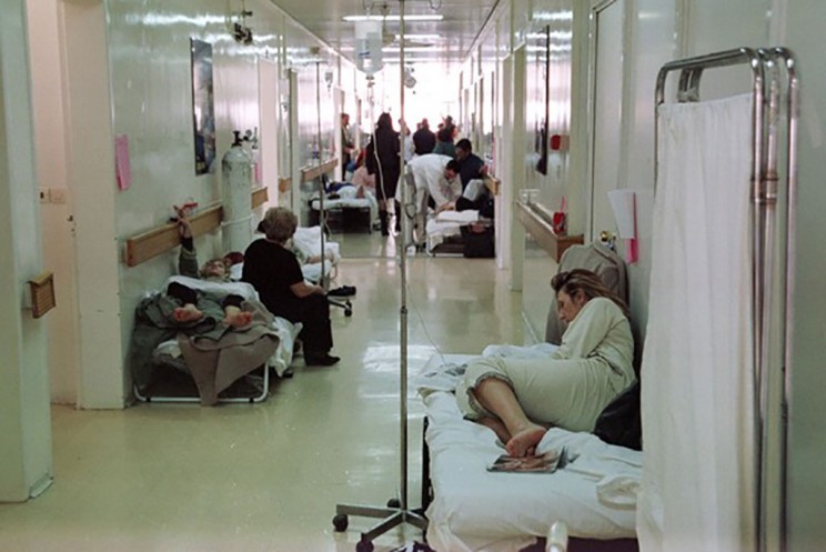 Σε κατάρρευση τα νοσοκομεία: Νέα μείωση κατά 363 εκατ. στα «ταμεία» τους - Φωτογραφία 1