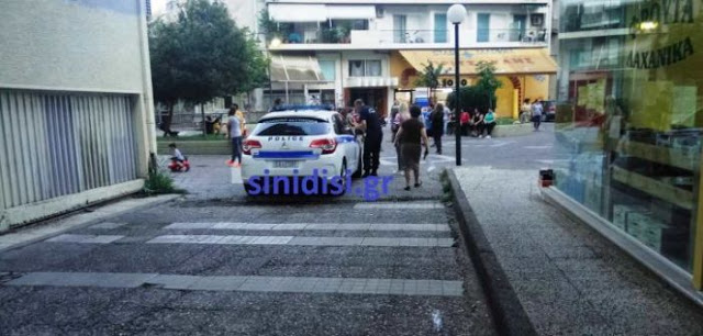 Αγρίνιο: Μικρά παιδιά έπαιζαν σε πλατεία με… αυτοκίνητα – Καταγγελίες από γονείς, στο σημείο η Αστυνομία! (ΔΕΙΤΕ ΦΩΤΟ) - Φωτογραφία 1