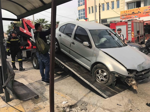 Τραγωδία στη Μεταμόρφωση: Αλβανός οδηγός έπεσε με το αυτοκίνητο του σε στάση λεωφορείου - Ένας νεκρός [Βίντεο-Εικόνες] - Φωτογραφία 3