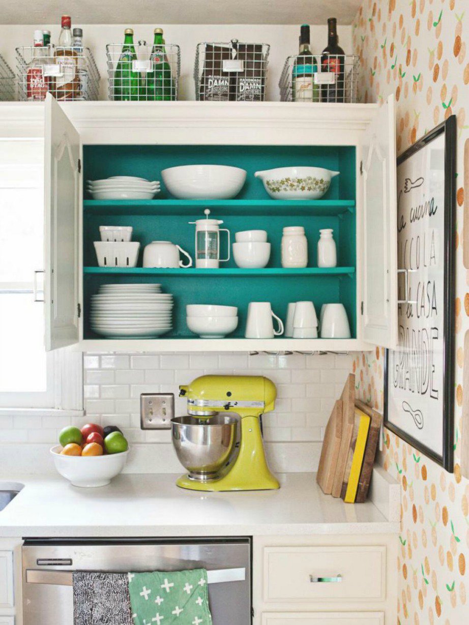 5 πρωτότυποι τρόποι για να διακοσμήσετε τον χώρο πάνω από τα ντουλάπια της κουζίνας - Φωτογραφία 4