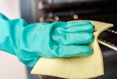 3 φυσικοί τρόποι να καθαρίσεις τον φούρνο - Φωτογραφία 1
