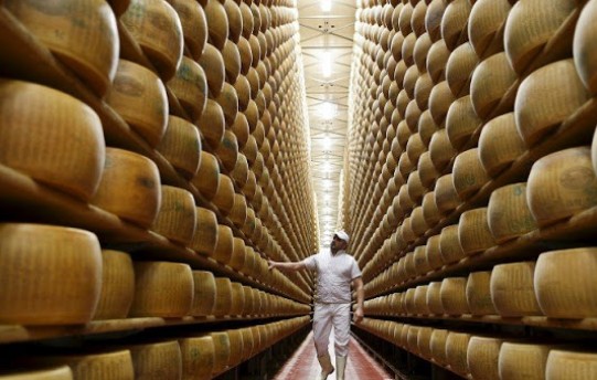 Η τράπεζα στην Ιταλία που ζητά τυριά… για εγγύηση! Στην κυριολεξία! - Φωτογραφία 1